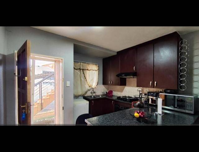 2 BEDROOM APARTMENT FOR SALE IN RAVENSKLIP